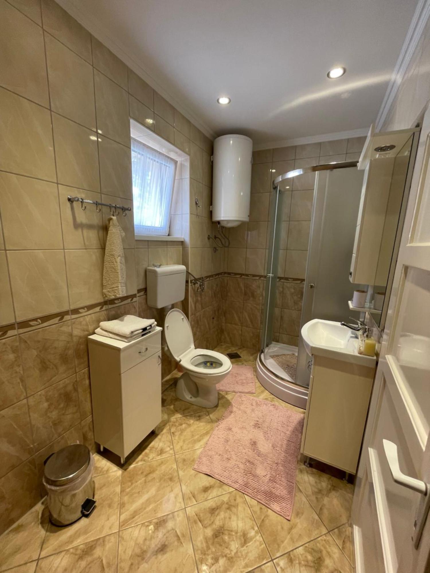 Belien Apartman Makó Esterno foto