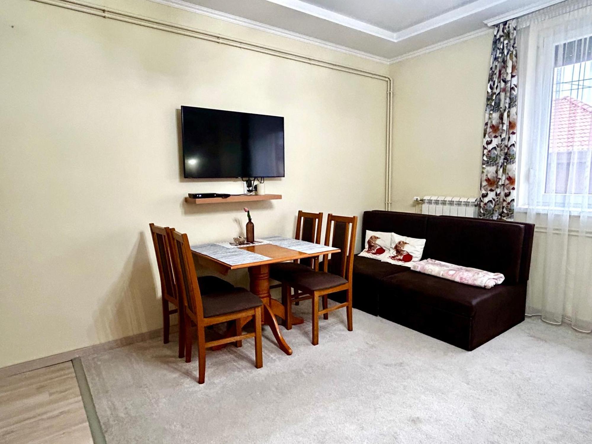 Belien Apartman Makó Esterno foto