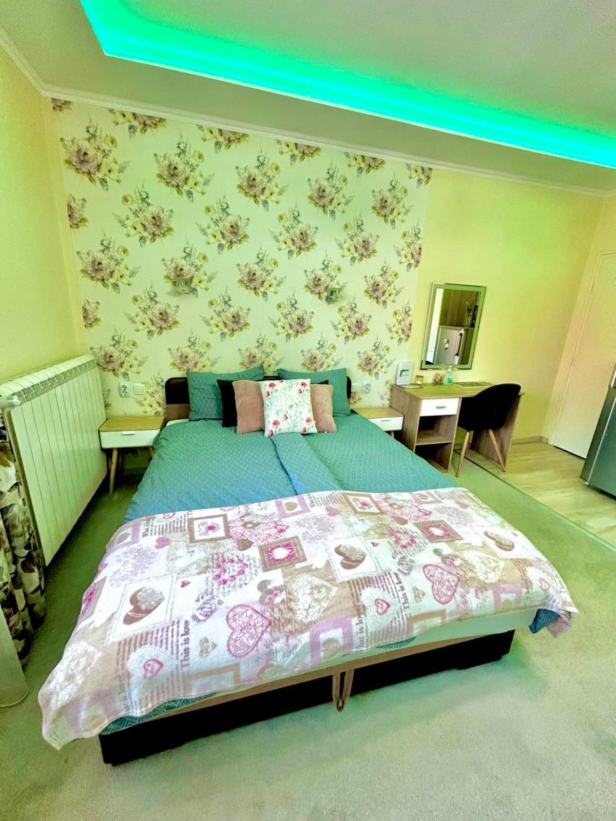 Belien Apartman Makó Esterno foto